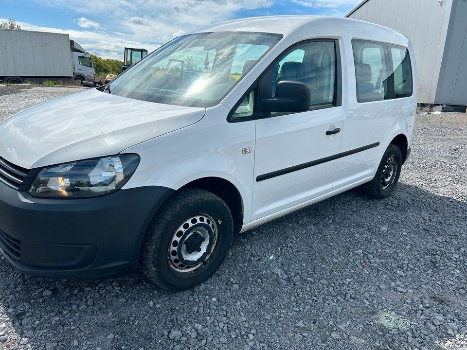 Volkswagen Caddy 5 Sitzer in Kottenheim