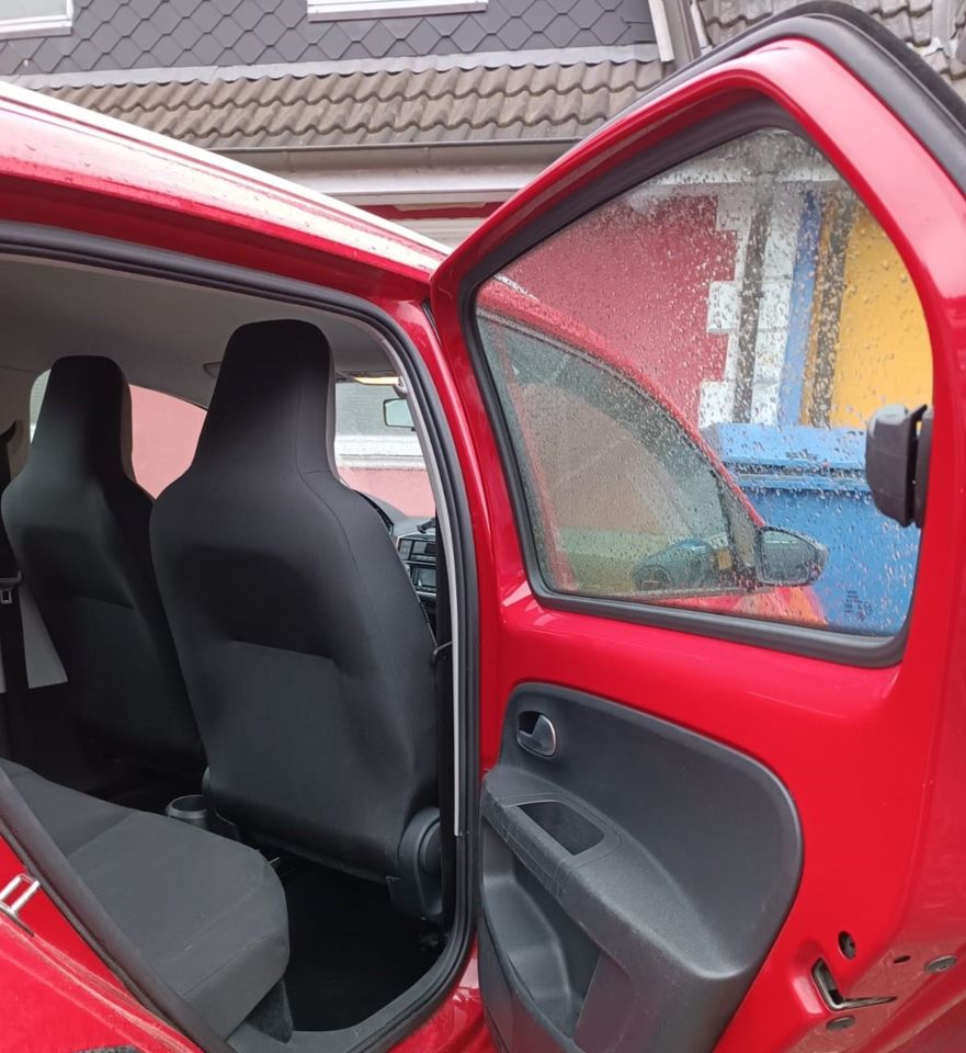 Volkswagen VW Cross up! Scheckheft, getönte Heckscheibe in Pinneberg