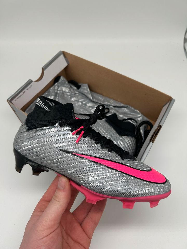 Nike Fußballschuhe Mercurial Superfly 9 Elite FG Gr. 37,5 / 38 in Aachen