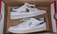 Nike Sneaker weiß - silber 38,5 *guter Zustand* Rheinland-Pfalz - Boppard Vorschau