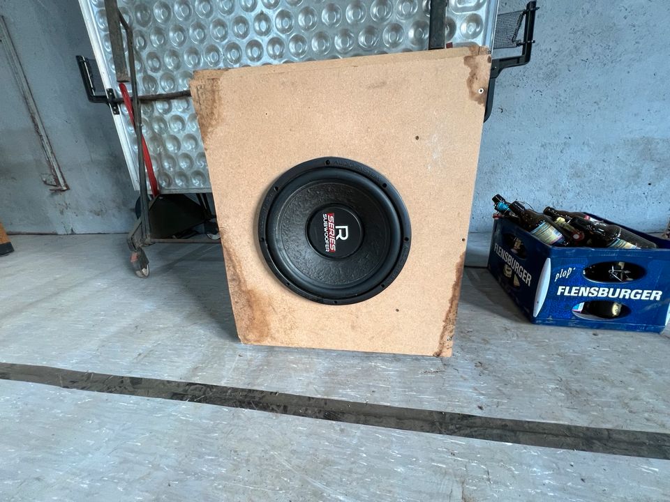 R Series Subwoofer in Flensburg