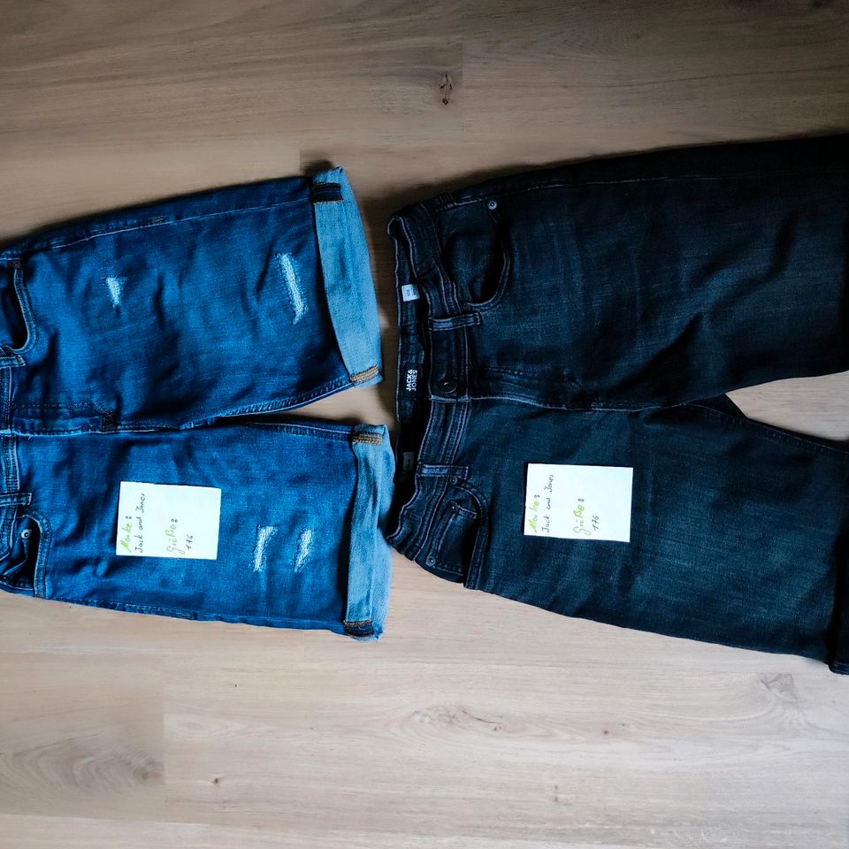 Kurze Jeans Hosen in Selters
