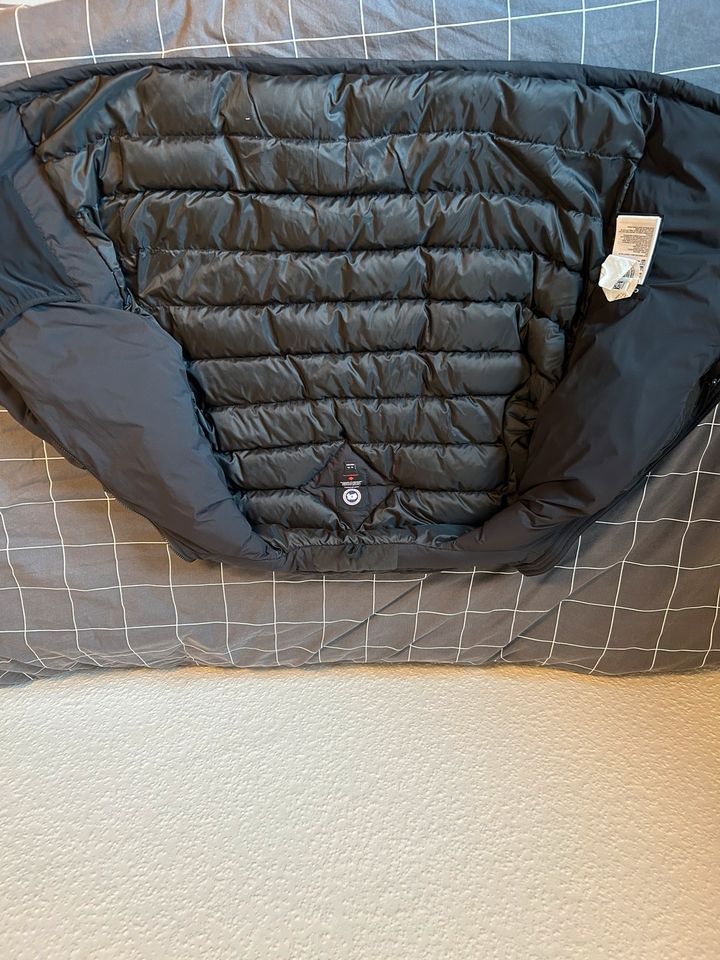 Canada Goose Daunenjacke XL in Cuxhaven