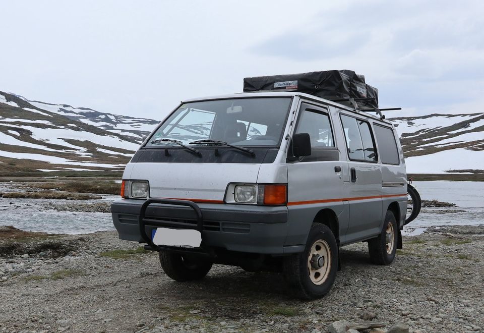 Mitsubishi L 300 4 WD 2.4 Ltr. Allrad Van Bus in Neuburg a.d. Donau