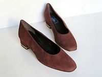 Schuhe Pumps 40 Veloursleder Leder schokobraun zeitlos neuwertig Berlin - Schöneberg Vorschau