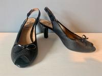 Caprice Pumps Gr. 38 schwarz Peeptoe Sandalen Brandenburg - Nauen Vorschau