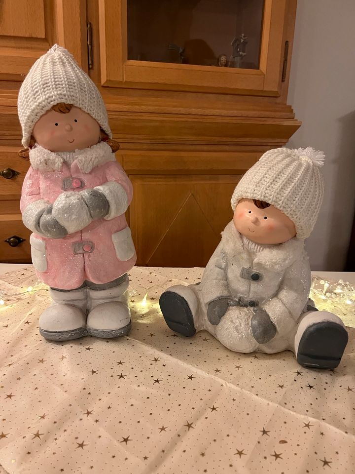 Zwei wunderschöne weihnachtsfiguren in Unna