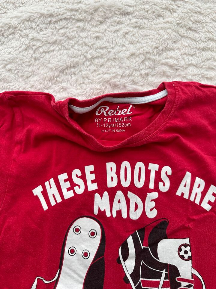 Jungen Fußball T-Shirt Shirt Größe 152 rot in Bielefeld