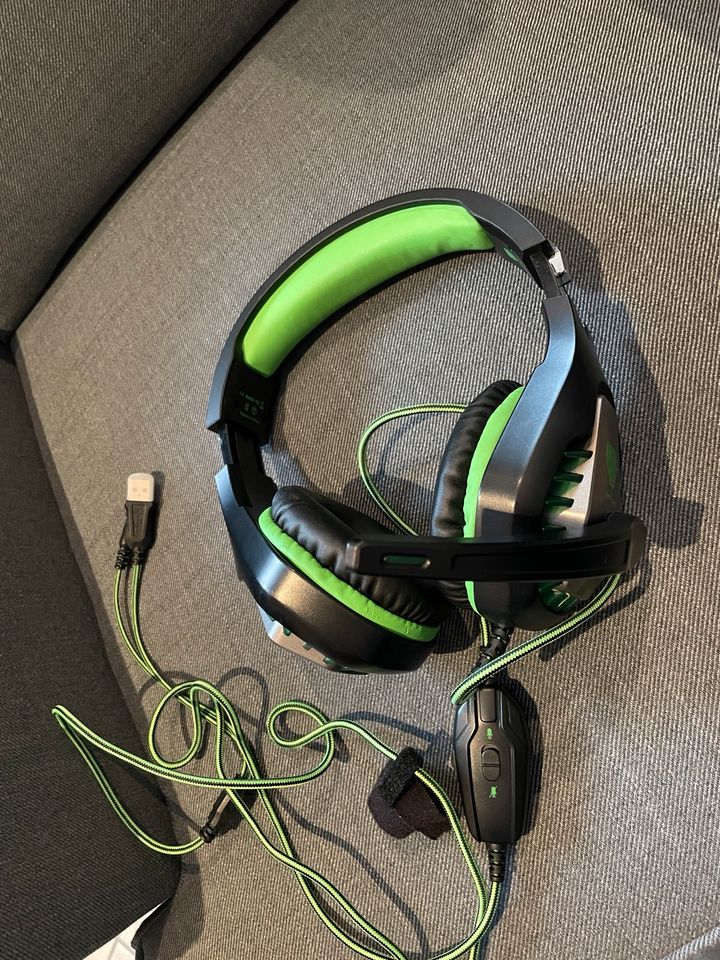 Headset grün-schwarz in Essen