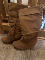 Stiefel mit Keilabsatz Hessen - Vöhl Vorschau
