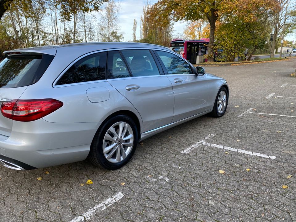 Mercedes C 200 d Automatik,Navi,360 Kamera,.... in Koblenz