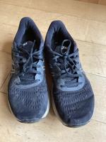 Asics gel Schuhe Sportschuhe Gr. 44 schwarz Sneaker Bayern - Kirchseeon Vorschau