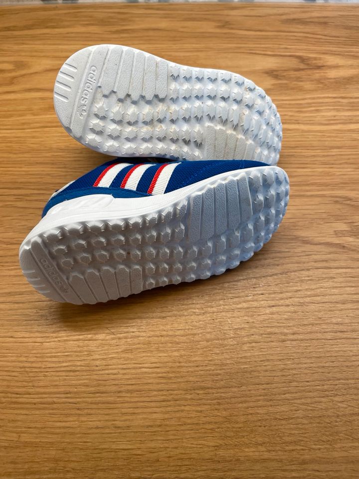Adidas Schuhe Gr.25 in Barnstorf