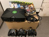 X-BOX mit 3 Controller und 8 Spielen Nordrhein-Westfalen - Solingen Vorschau