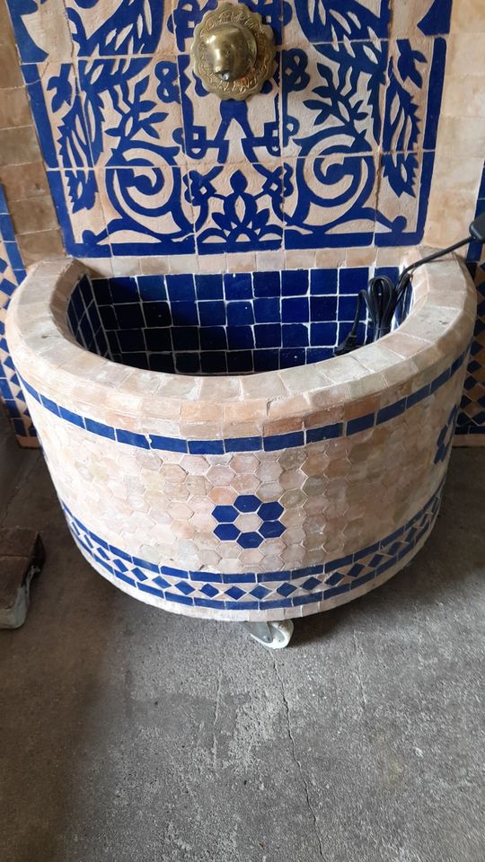 marokkanischer Brunnen, Mosaik, Handarbeit in Hameln