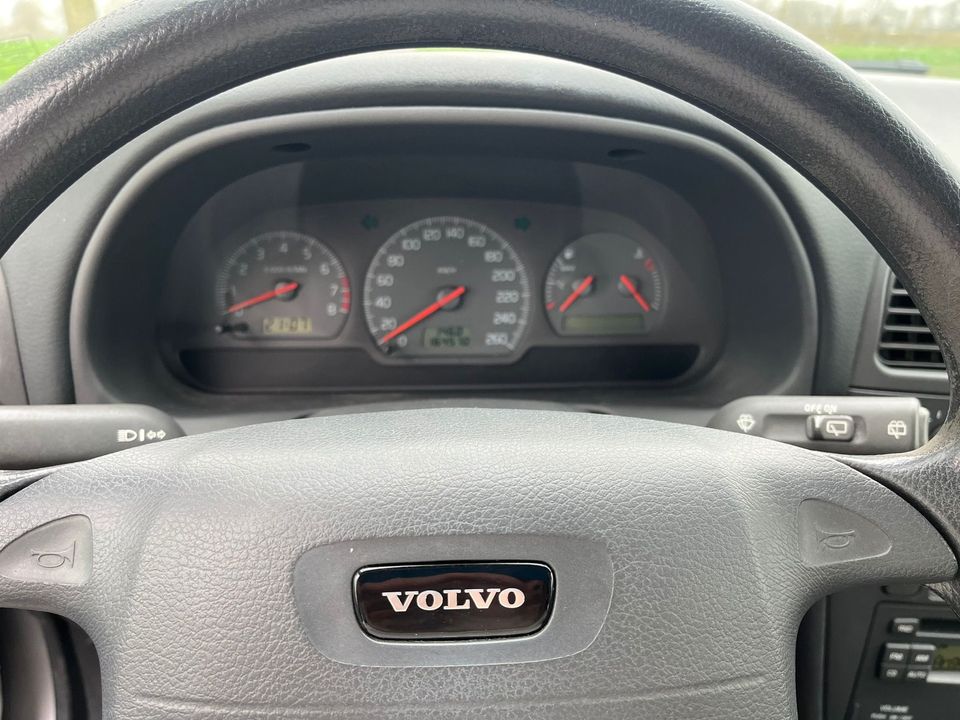 Volvo V40 1.8L in Stuhr
