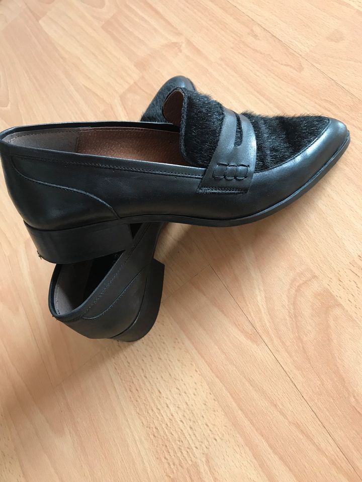 Schuhe mit Pelz Gr. 38 schwarz  Echt Leder in Waldshut-Tiengen