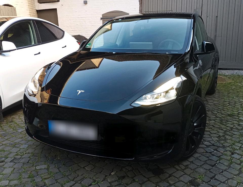 Tesla Y Performance, unfallfrei, Nichtraucher, top Zustand! in Wiesbaden