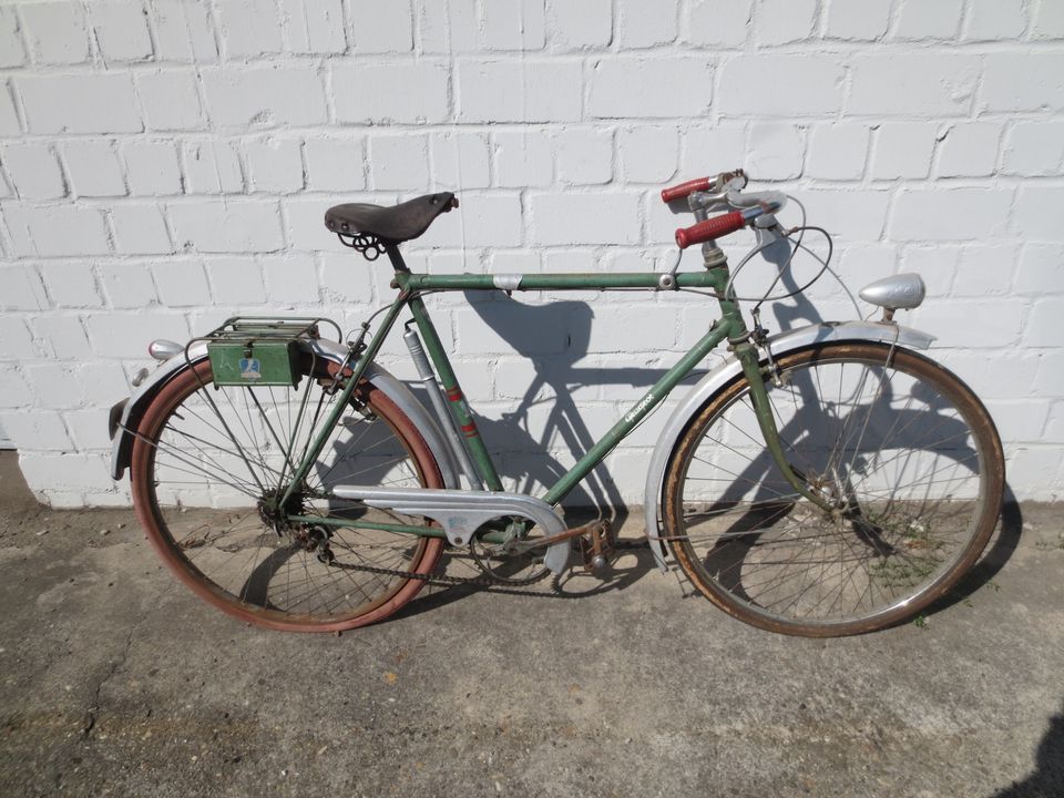 Vintage Peugeot 50er Jahre Oldtimer-Fahrrad  Sammler in Düsseldorf