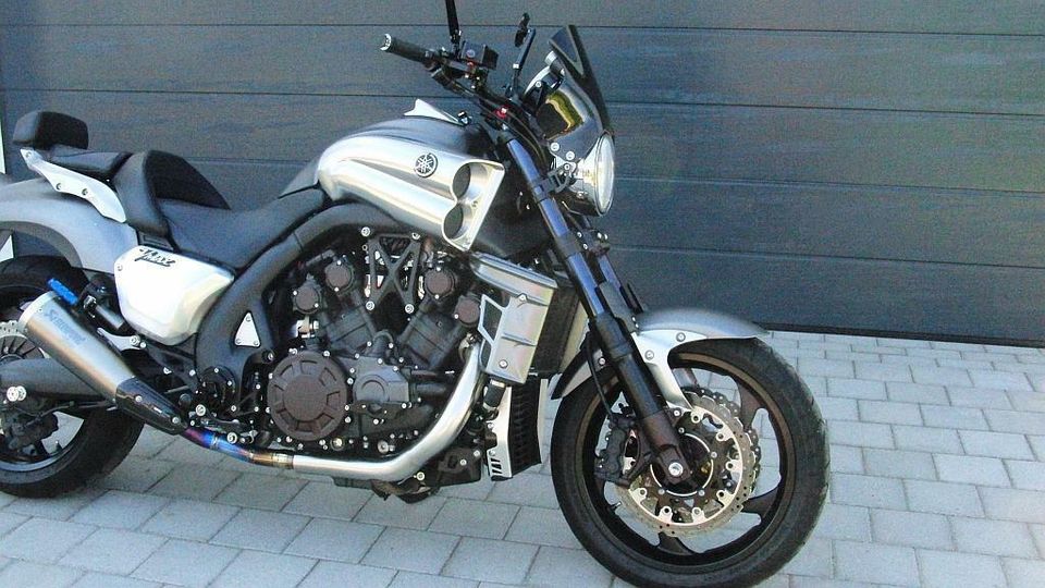 Yamaha Vmax 1700, V Max 1700 Kühlerverkleidung, Kühlercover in Donzdorf