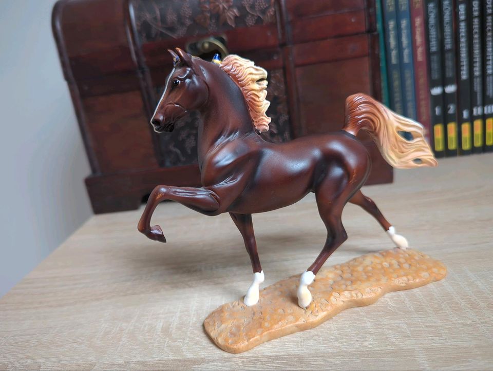 Breyer Pferd Resin in Schlüchtern