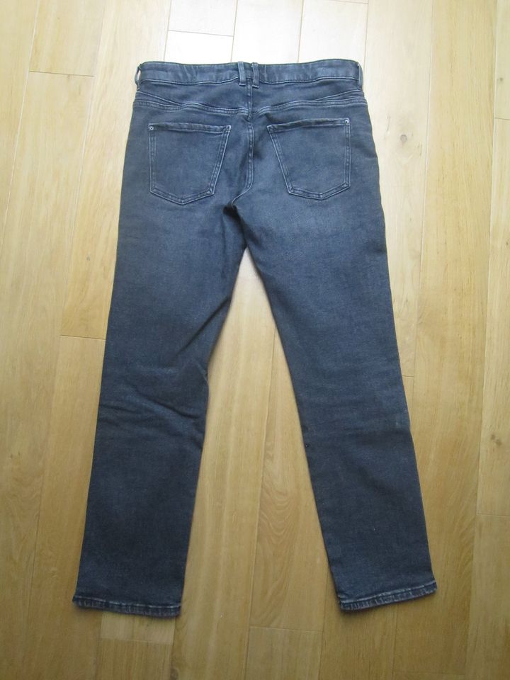 ❤️ ESPRIT schwarze Jeans Straight. Gr. 31 Länge 32 neuw. ❤️ in Neuss