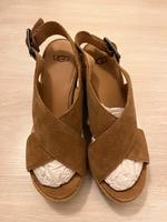 UGG Leder Sandalen Espadrilles Wedges 38 NEU UNGETRAGEN Düsseldorf - Gerresheim Vorschau
