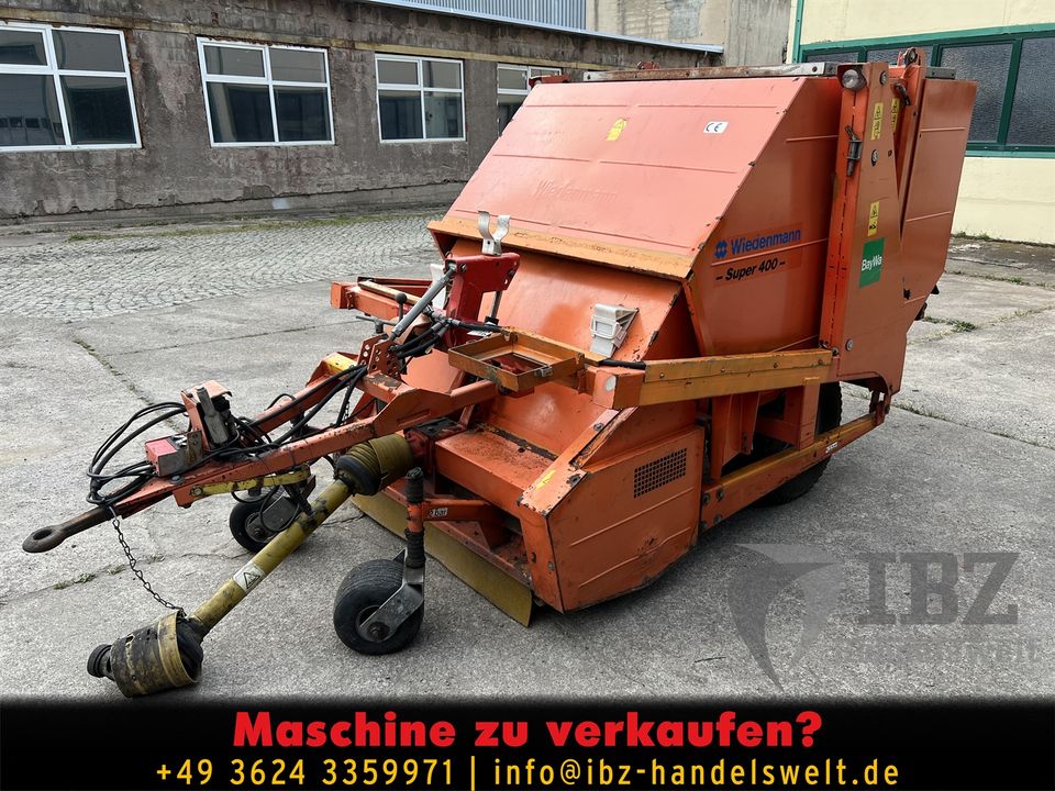 Rasenkehrmaschine Wiedenmann 400 Y / Mulcher Besen Gummifinger in Ohrdruf