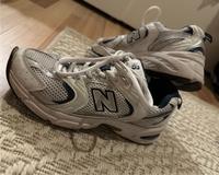 New Balance Sneaker – Weiß/Blau, bequem und klassisch Bayern - Erlangen Vorschau