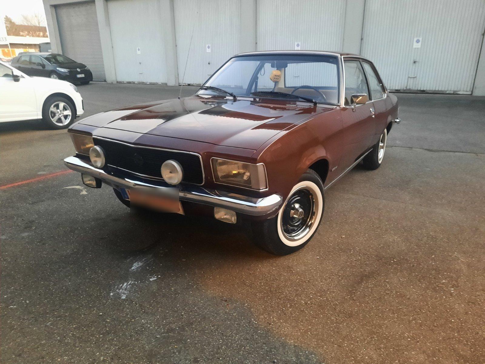 Abbildung des Autos Opel Rekord D im Commo-S…