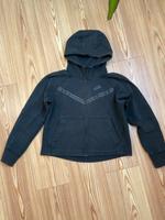 Nike Tech Fleece Jacke schwarz Gr. S Berlin - Lichtenberg Vorschau