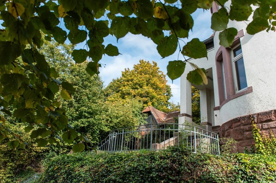 Herrliche Villa als modernes Familien- und Arbeitsdomizil in Ottweiler