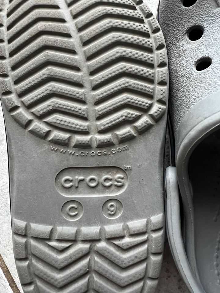 Crocs - Toddler Crocband Clog - Grau/ Navy - Gr. 25-26 in Borgentreich
