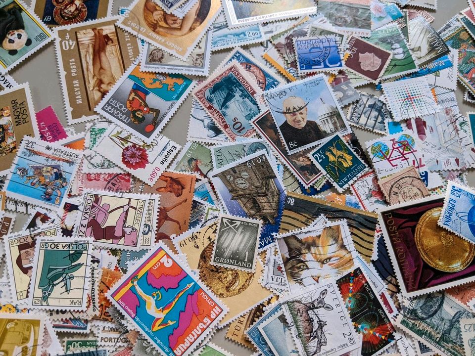 1000 Stk. Briefmarken Konvolut aus aller Welt Briefmarkensammlung in Berlin