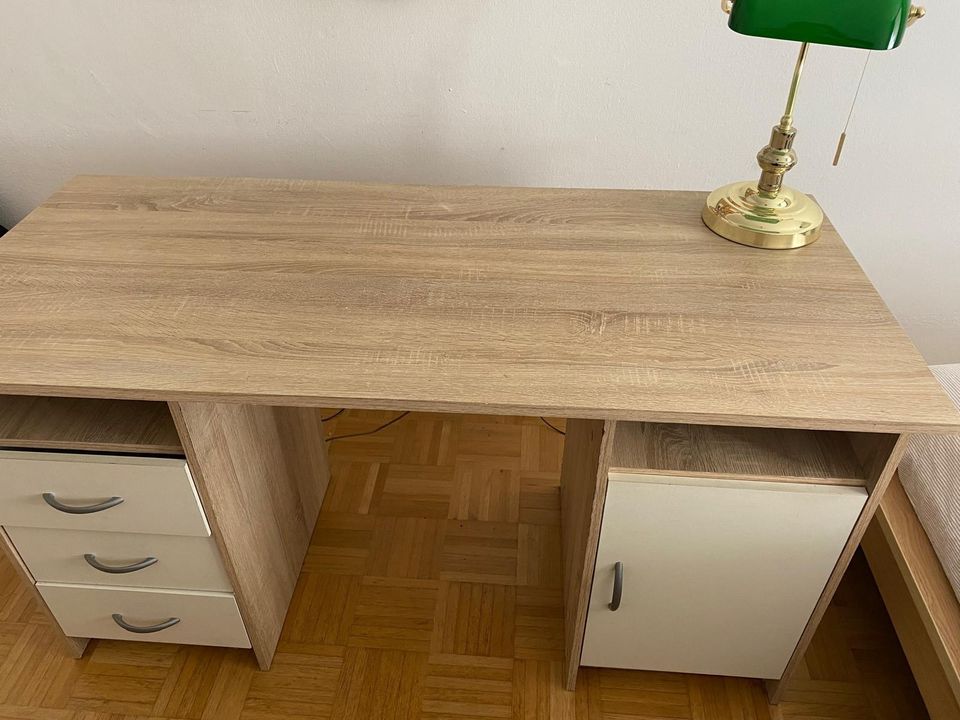 Ikea Schreibtisch Gebraucht (zu verschenken) in München