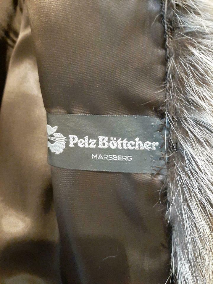 Pelzjacke von Pelz Böttcher, Schrankfund in Bad Arolsen