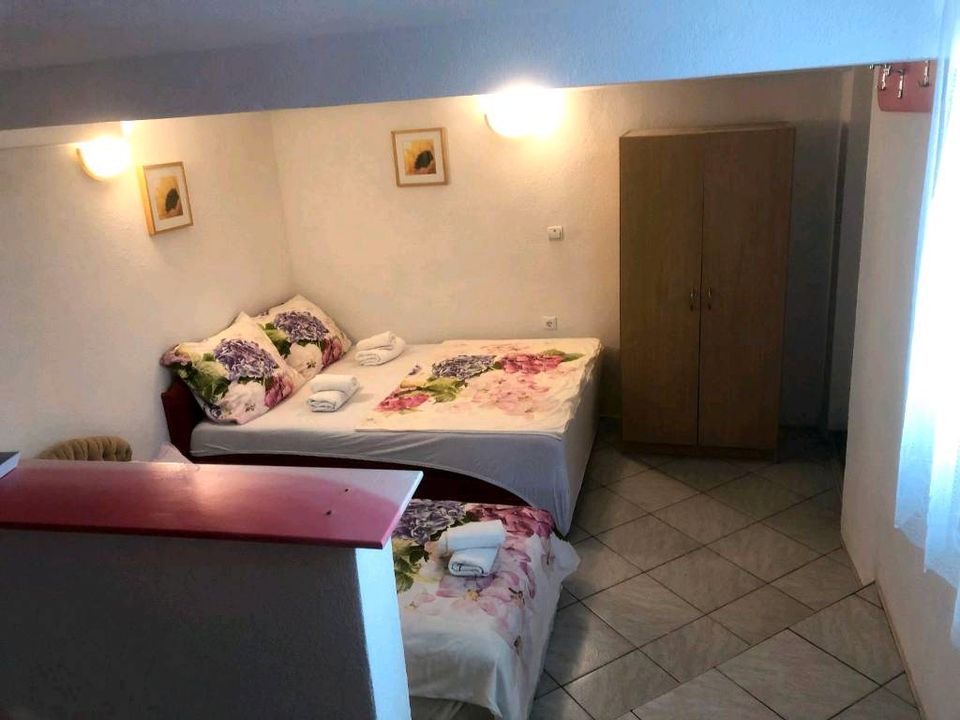 Vermietet wird eine kleine 1 Zimmer Wohnung in Kroatien/Dalmatien in Freudenstadt