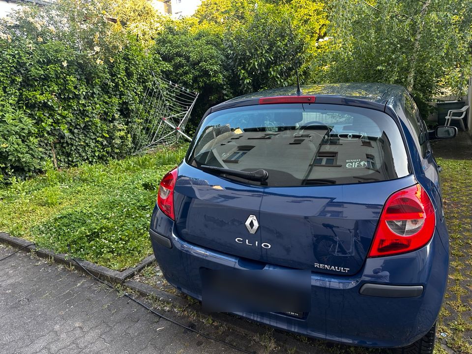 Renault Clio 1.5Dci Diesel mit tüv✅✅✅ in Frankfurt am Main