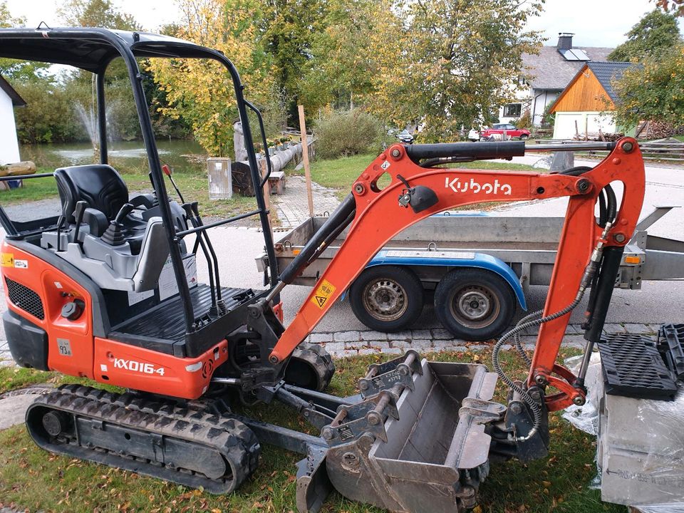 Vermiete Kompaktbagger 2,7 T Kubota KX027-4  Minibagger mieten in Teuschnitz