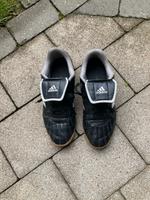 Adidas Turnschuhe schwarz Gr. 39 1/2 Baden-Württemberg - Erolzheim Vorschau