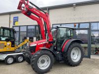 Massey Ferguson 5711M mit Frontlader Nordrhein-Westfalen - Ratingen Vorschau