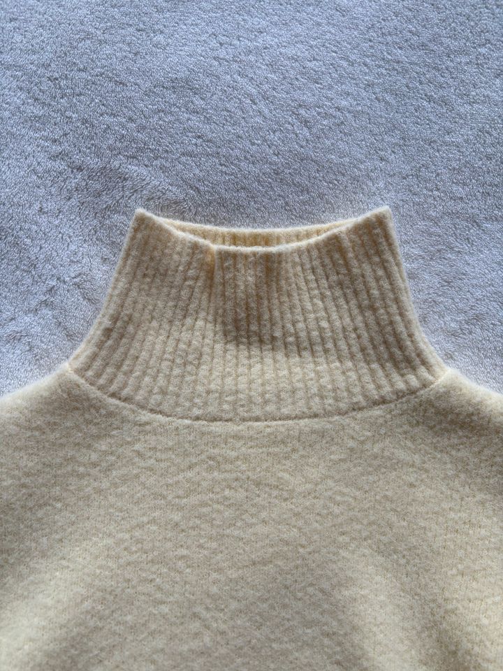 Gelber Zara Pullover in S in Bonn