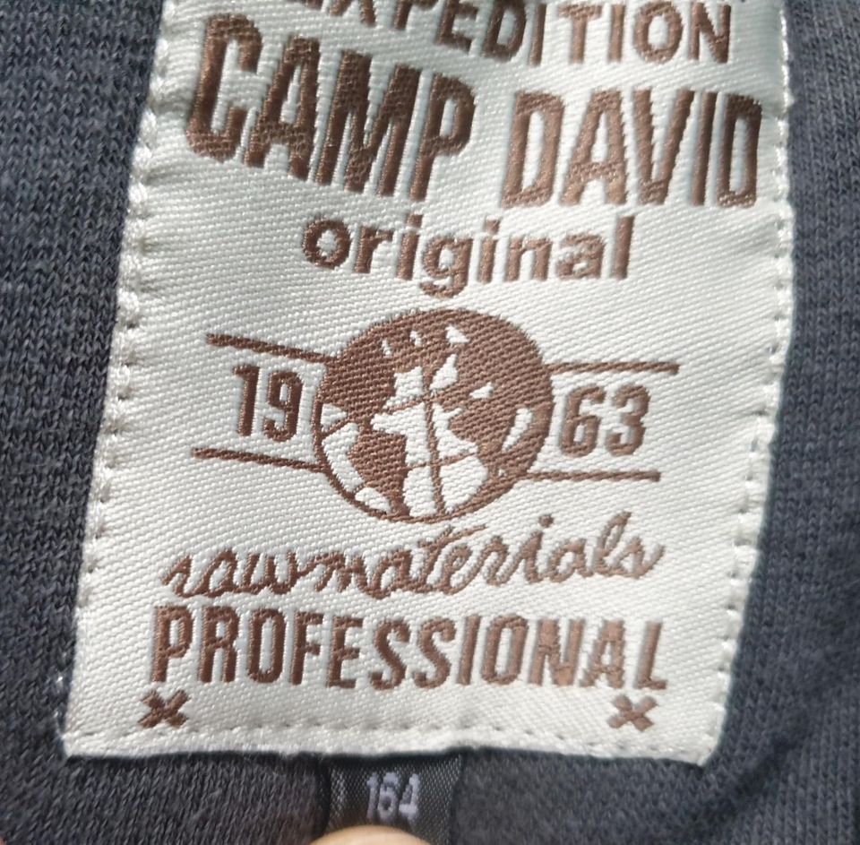 Sweatjacke - Camp David Gr 164 in Baunatal