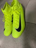 Neon farbende Fußballschuhe Bremen - Blumenthal Vorschau