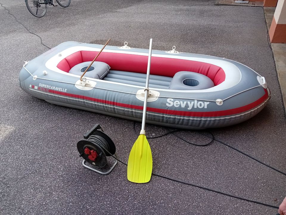 Schlauchboot Sevylor in Pettendorf