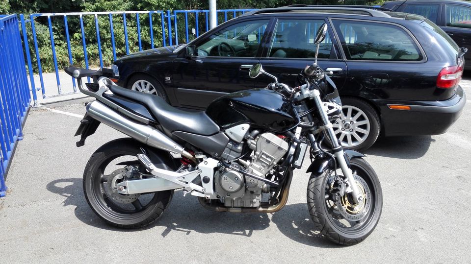 Honda Hornet SC48 900 - schwarz - 2.Hand in Bielefeld