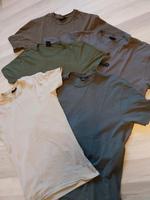 Fünf sehr gut erhaltene T Shirts S Nordrhein-Westfalen - Soest Vorschau