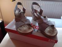 Sandalen neuwertig gr 40 riecker Frankfurt am Main - Preungesheim Vorschau