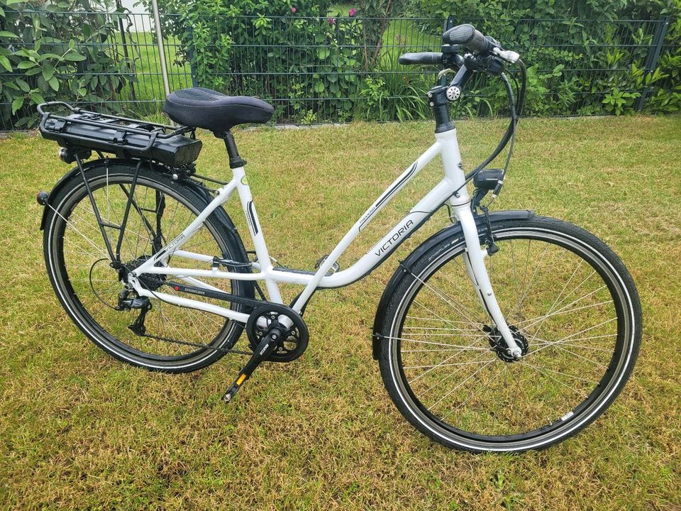 Damen E-Bike Victoria in Simmelsdorf