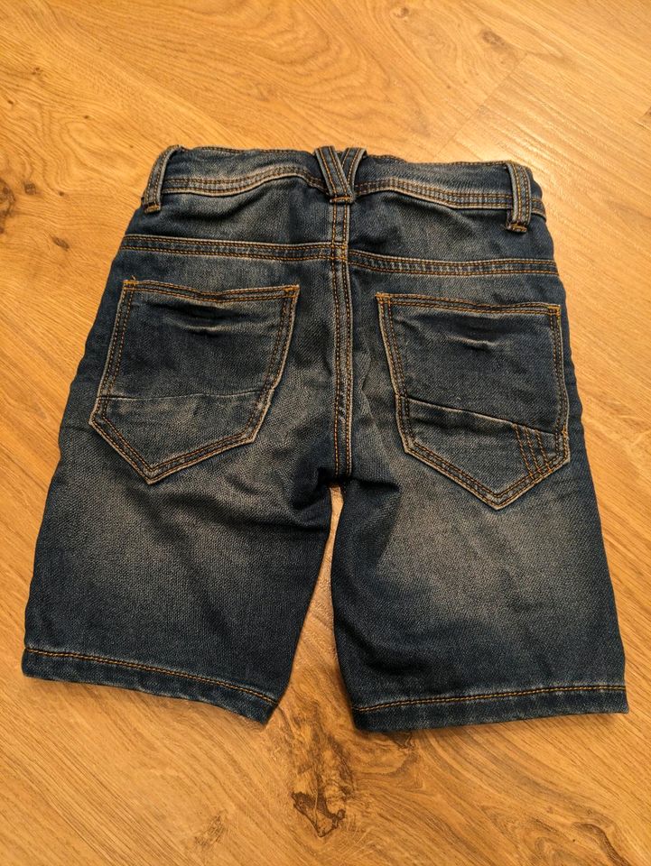 Dopodopo Jeans Short Größe 104 in Bad Kötzting